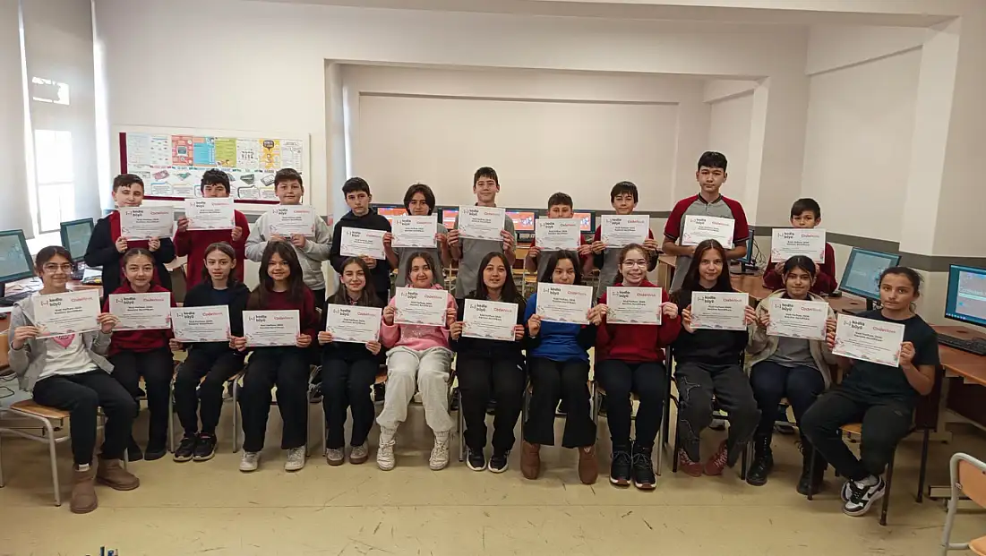 22 Öğrenci Kodlama Sertifikası Aldı