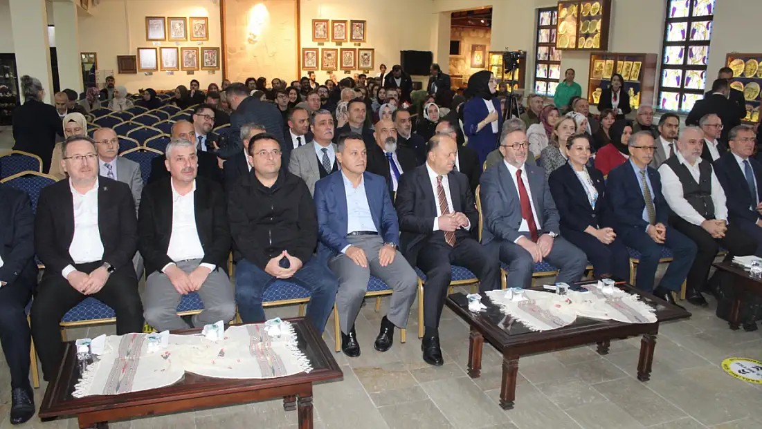 Bilim Tarihi Ve Felsefesi Kurultayı Düzenlendi