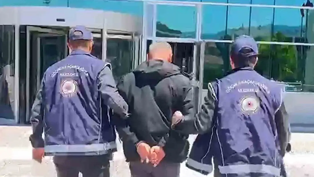 Bolu'da Durdurulan Kamyondan 10 Düzensiz Göçmen Çıktı