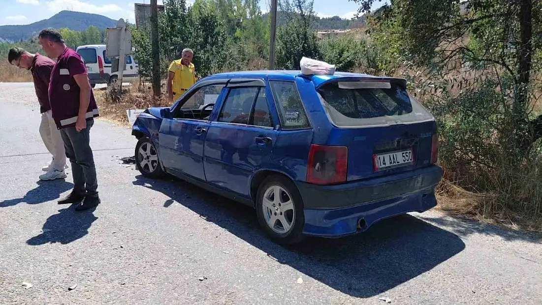 Bolu'da otomobille çarpışan motosikletin sürücüsü yaralandı