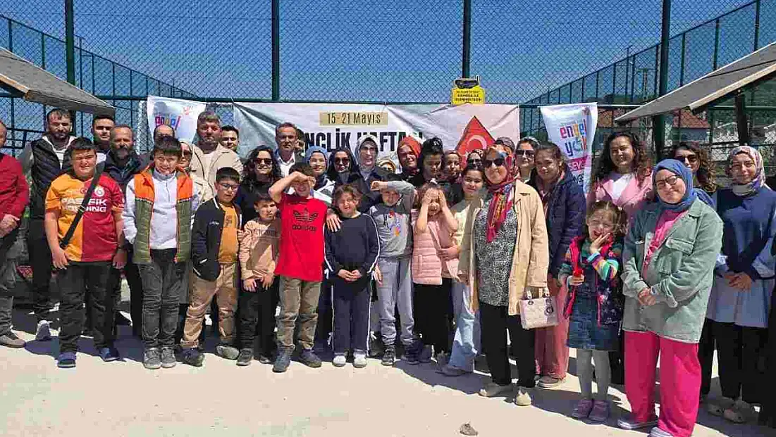 Çocukların Neşesi Halı Sahaya Taştı