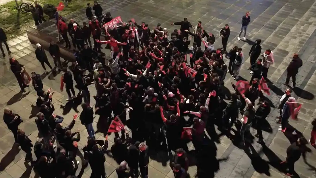 Çorum FK Taraftarları Yarı Final Galibiyetini Coşkuyla Kutladı