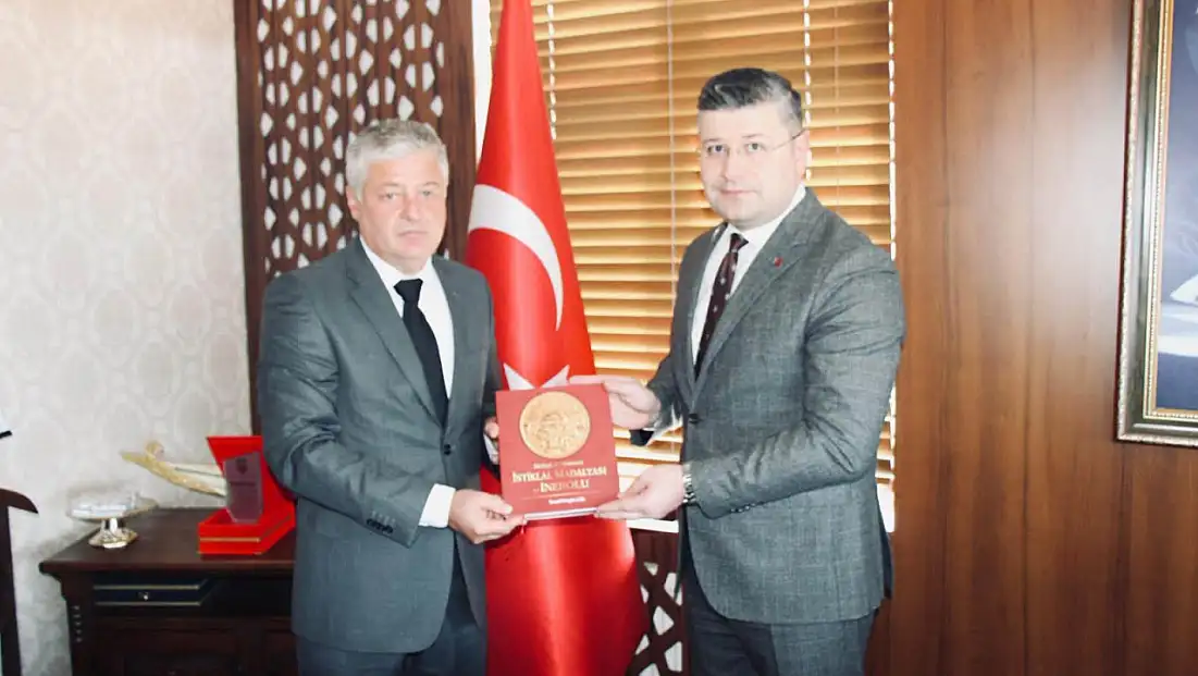 İnebolu’nun Tarihine Işık Tuttu, Başarı Belgesiyle Ödüllendirildi