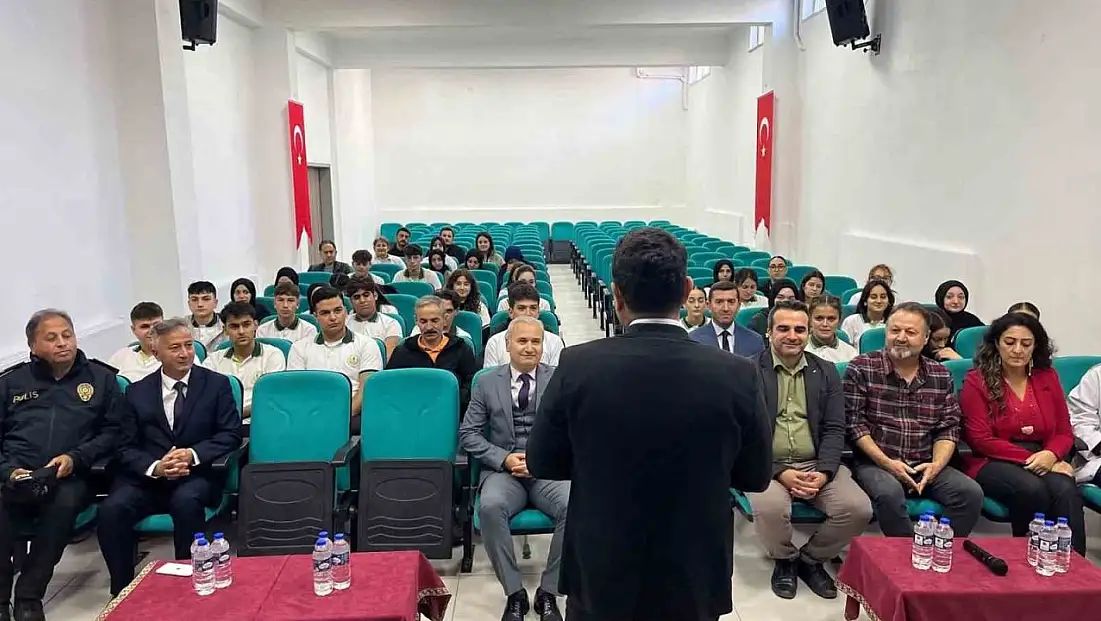 Kaymakam Kandemir'den üniversite adaylarına motivasyon desteği
