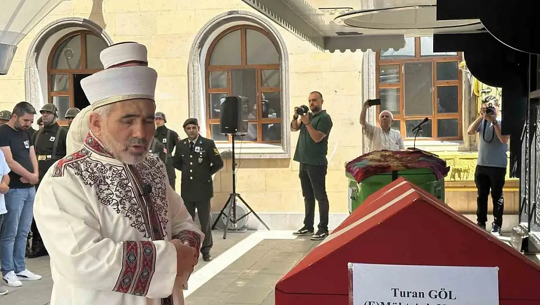 Kırıkkale'deki patlamada hayatını kaybeden Turan Göl, Çankırı'da toprağa verildi