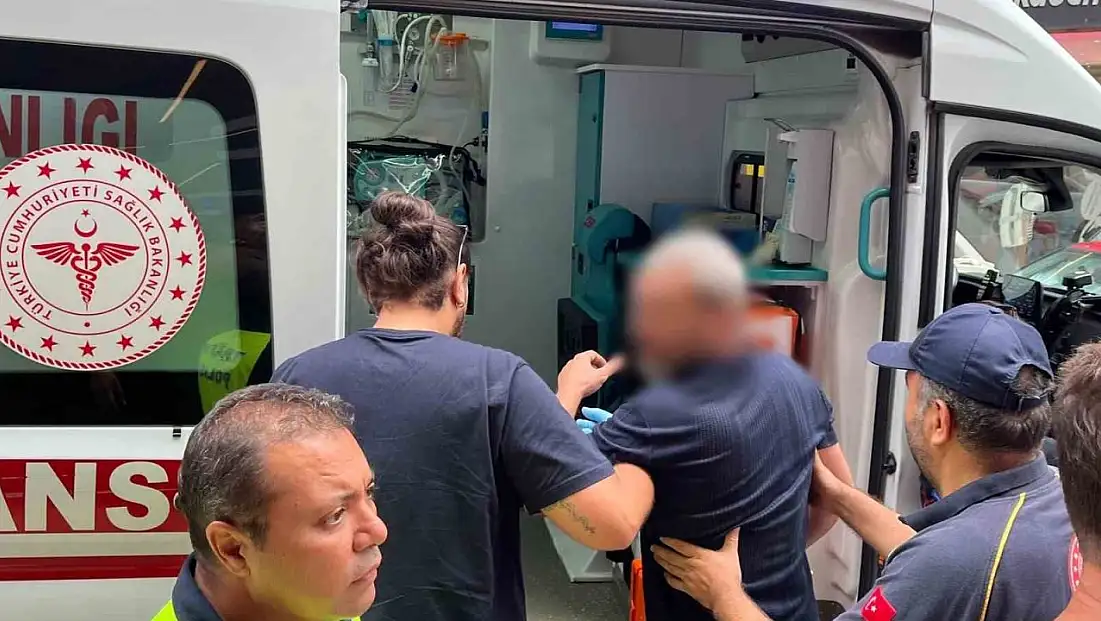 Sinop'ta motosiklet ile hafif ticari araç çarpıştı: 1 yaralı