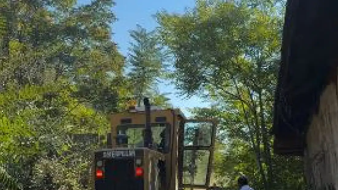 Tarım Arazisi Yolunda Çalışma Sürüyor