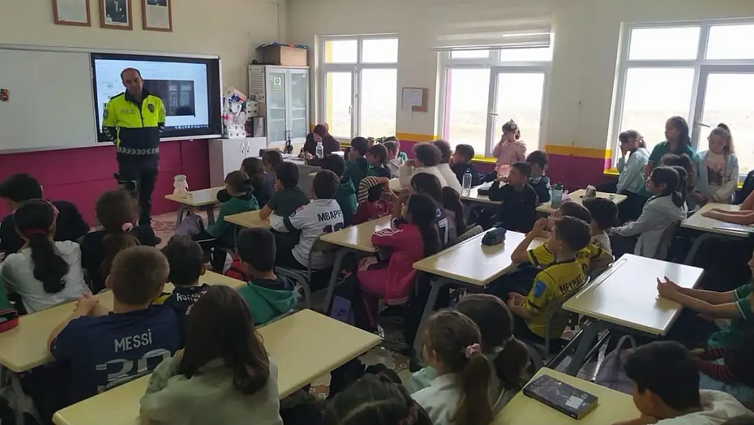 Türkeli'de öğrencilere trafik eğitimi