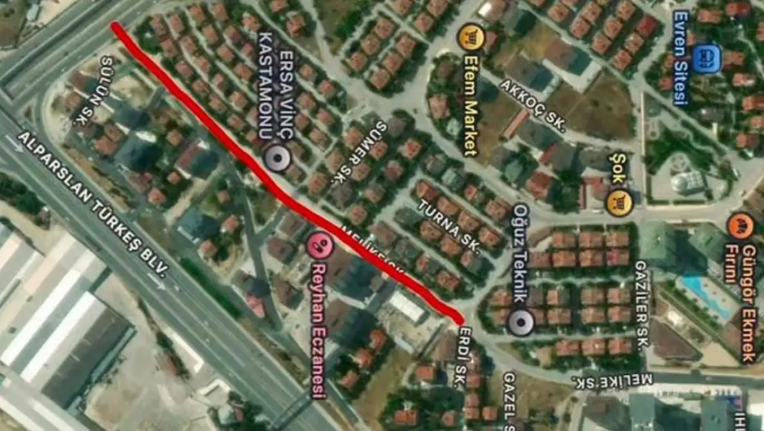 Üç Sokak Trafiğe Kapanıyor