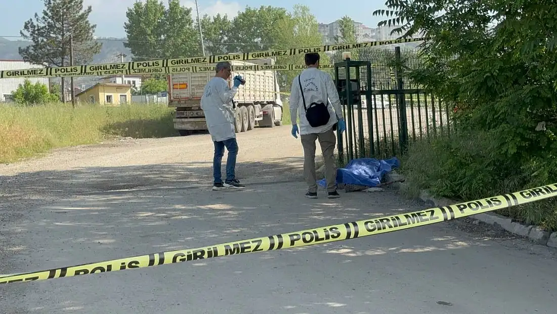 Yangından Kurtulmuştu, Sokakta Ölü Bulundu