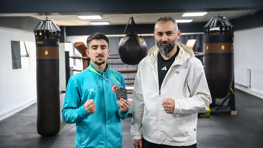 Yaramazlığı Spora Başlattı, Ringlerin Şampiyonu Oldu