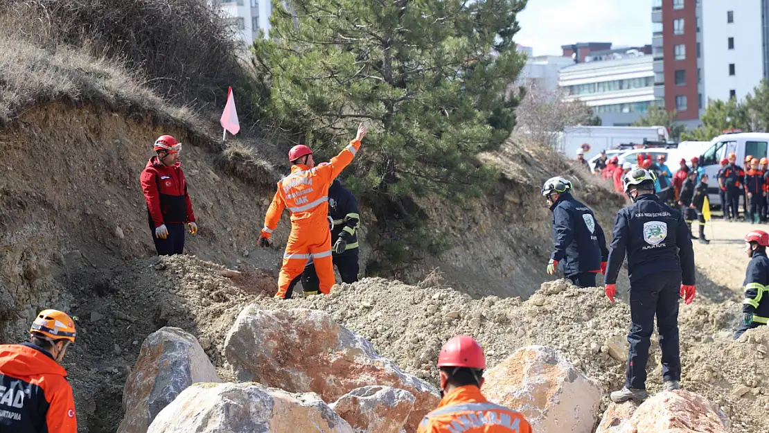 50 Hanelik Köyde Gerçeği Aratmayan Tatbikat