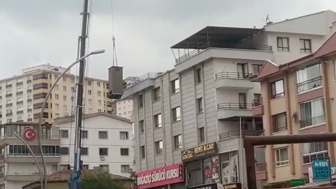 Bina Bacası Güvenlik Önlemi Almadan Söküldü