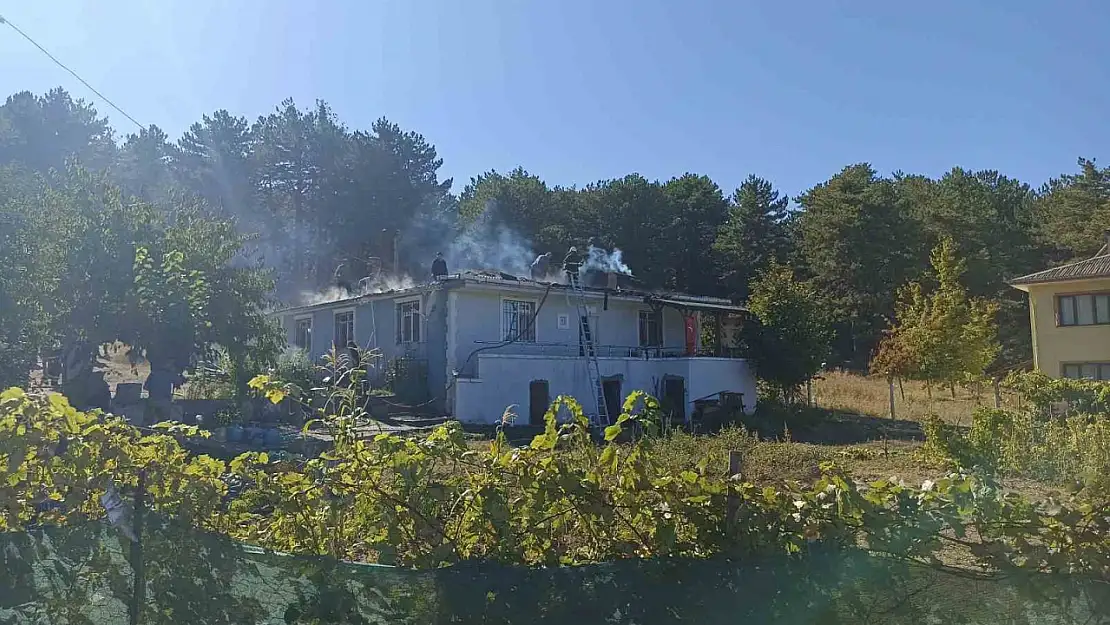 Kastamonu'da Bacadan Çıkan Yangın Korkuttu