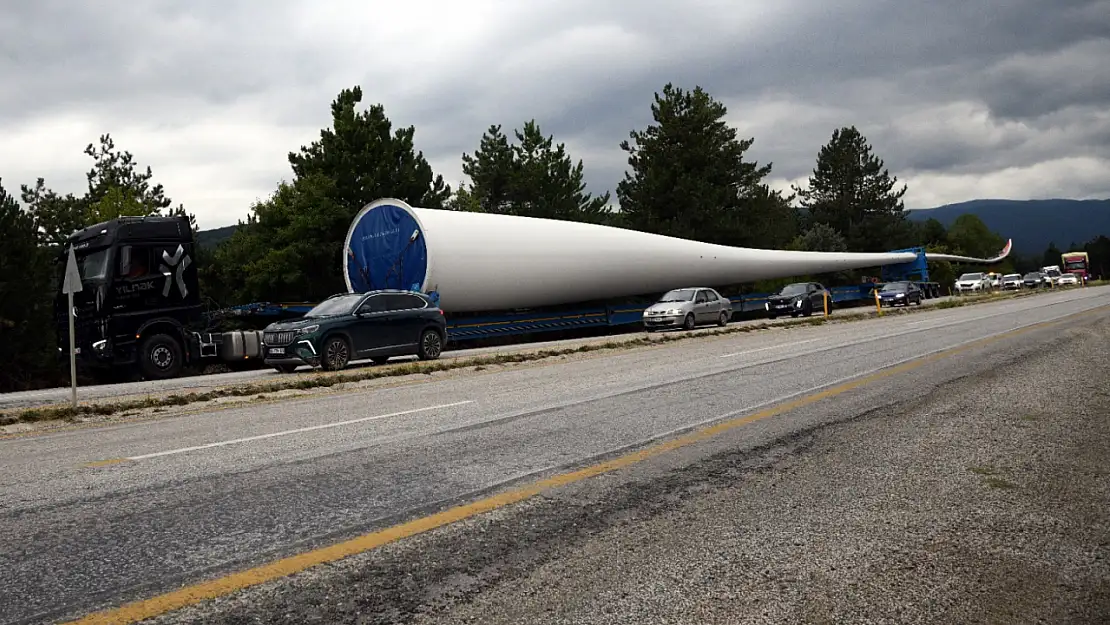 Kastamonu'dan Geçti, Gören Dönüp Baktı