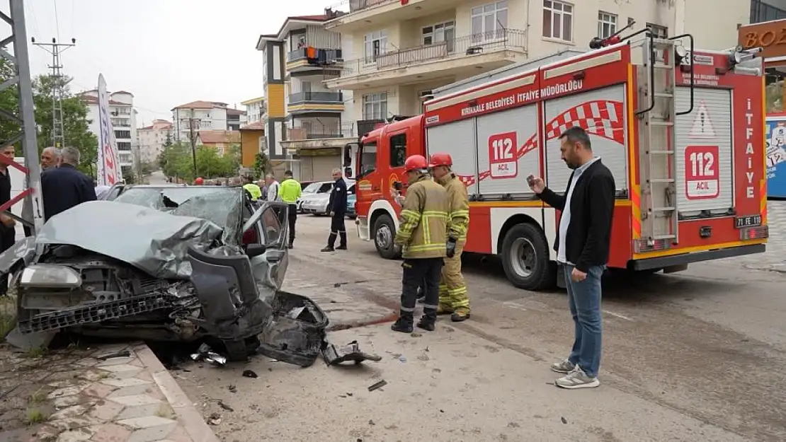 Kahreden Kaza! Anne Öldü, Kızı Ağır Yaralandı