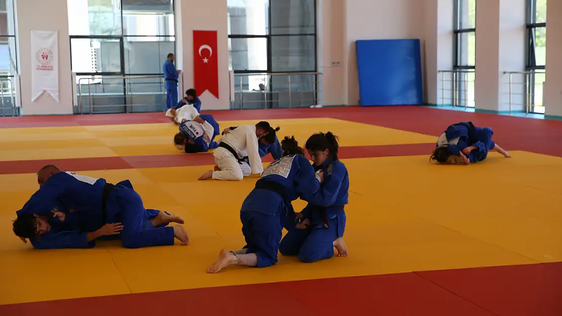 Paralimpik Oyunları'na 9 Sporcu İle Katılmayı Hedefliyorlar