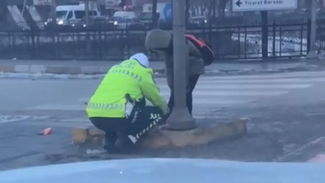Trafik Polisinden Duyarlı Davranış