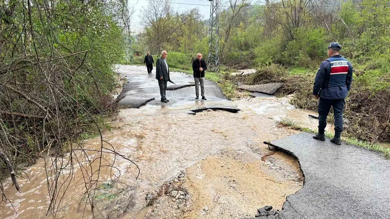 Karabük'te Çöken Köy Yolu Yeniden Ulaşıma Açıldı