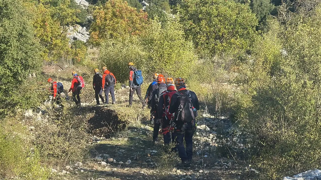 Yazılı Kanyon'da 10 Gönüllü İçin Arama Sürüyor