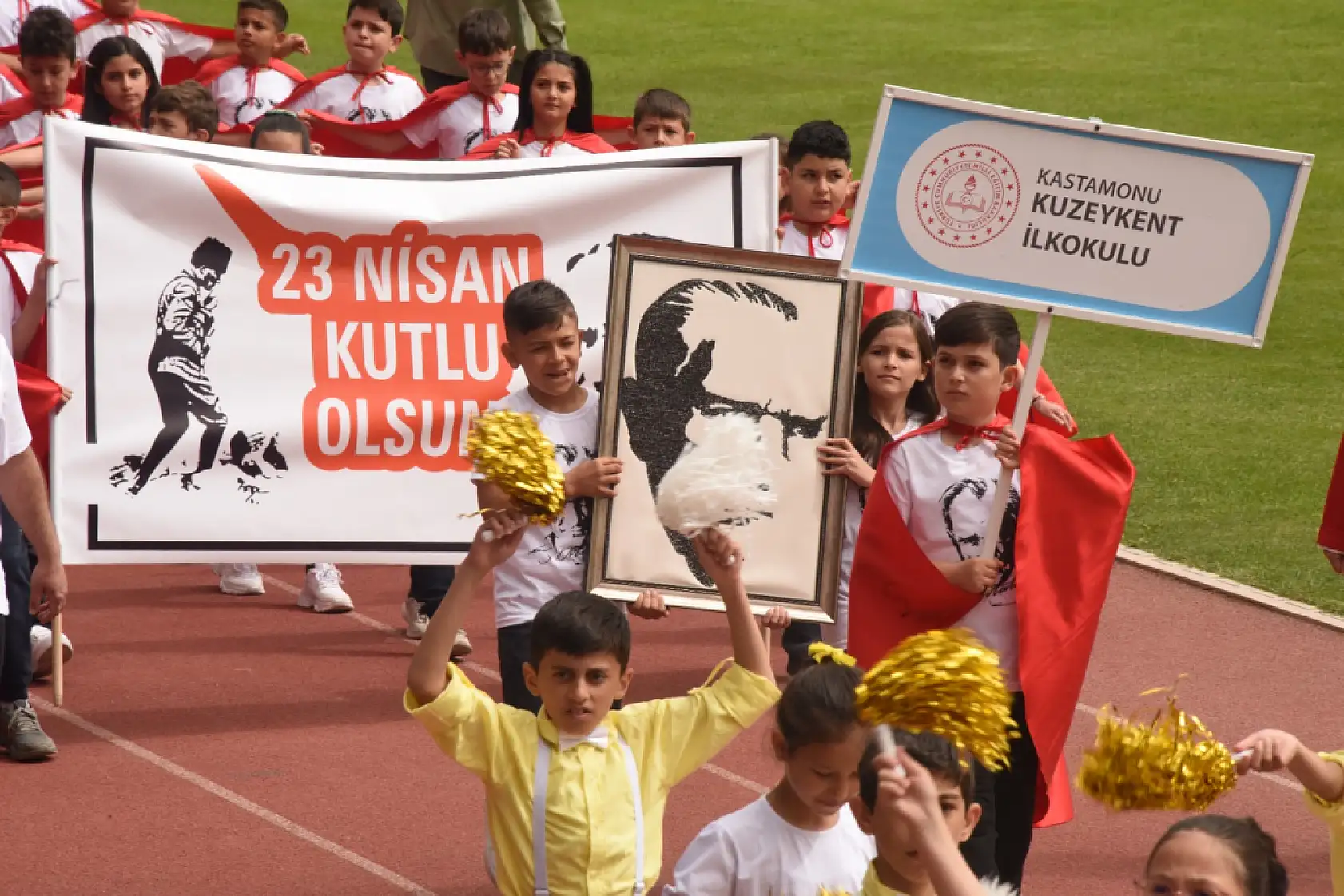 23 Nisan Coşkusu Gazi'de Doruğa Ulaştı