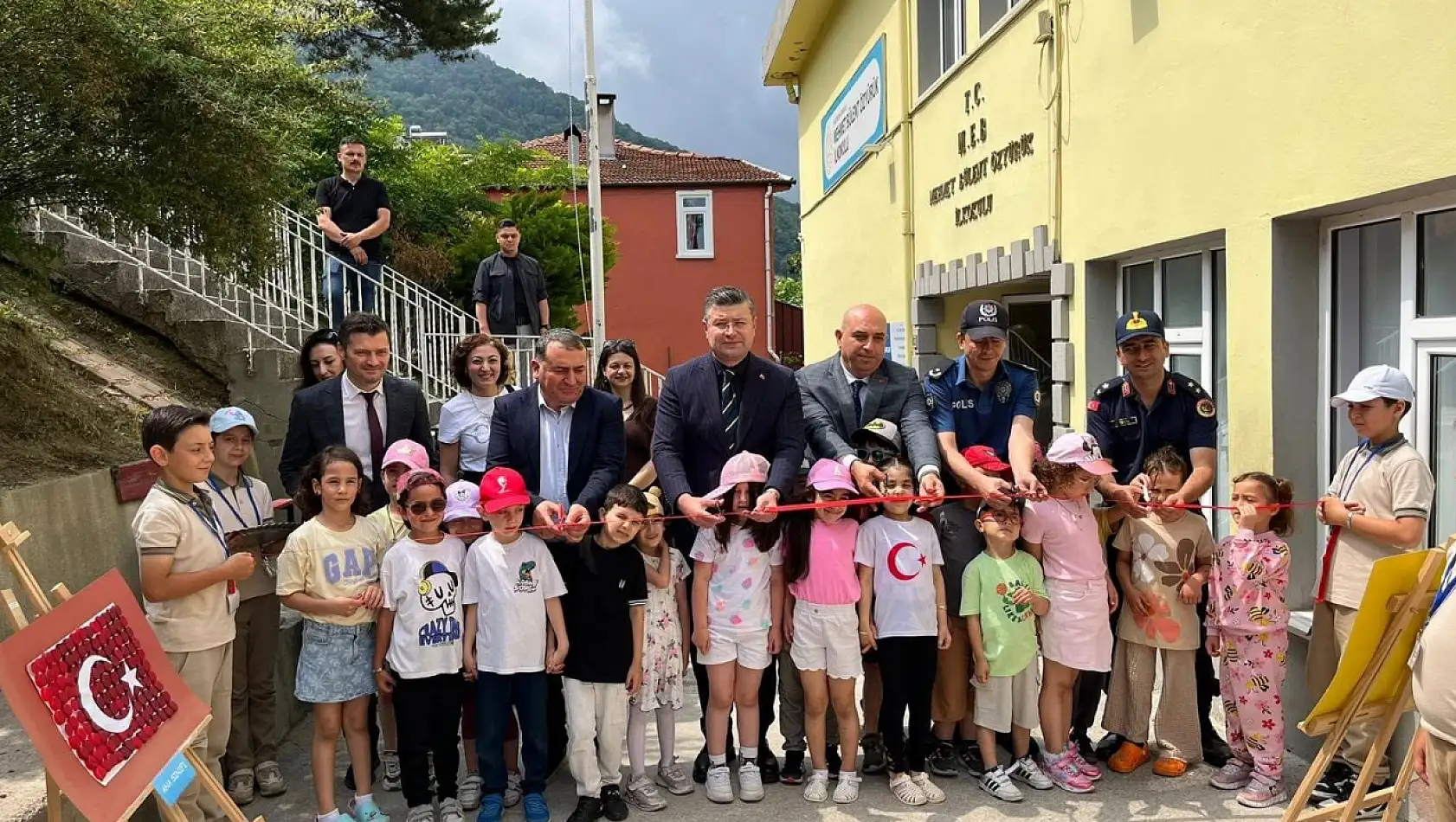 İngilizce Ve Dil Sergisi Ziyarete Açıldı