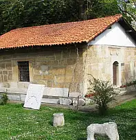 Kastamonu'da Türbenin Ardındaki Sultan