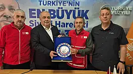 Bartın Protokolü Kurban Bağışını Kızılay'a Yaptı