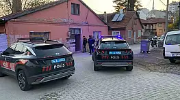 Eşinin Evine Kurşun Yağdıran Koca Ykalandı
