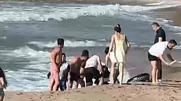 Denizde boğulma tehlikesi geçiren 2 kişi kurtarıldı