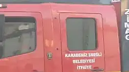 Elektrikli fırından çıkan yangın evi kullanılamaz hale getirdi