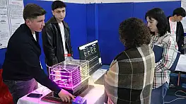 Geleceğin Bilim İnsanları Projelerini Kendi Okulunda Sergiledi