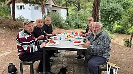 Gerze'de huzurevi sakinleri doğada moral depoladı