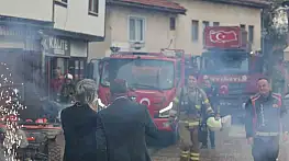 İtfaiyeciler yangın beklerken kutlamayla karşılaştı