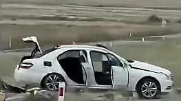 Kamyon ile otomobil çarpıştı: 3 ölü, 2 yaralı