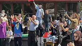 Karabük'te Filenin Sultanları'nın şampiyonluk maçı dev ekranda izlendi