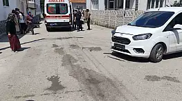 Otomobille çarpışan motosikletin sürücüsü yaralandı