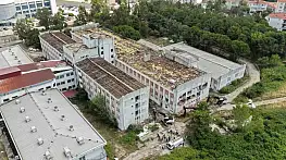 Sinop'ta eski hastane binasının yıkımına başlandı