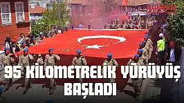 Atatürk Ve İstiklal Yolu Yürüyüşü Başladı