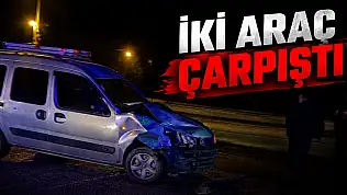 İki Araç Çarpıştı!