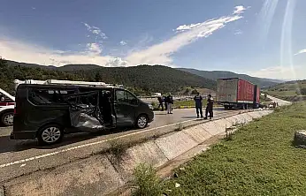 D100'de Feci Kaza: 5 Yaralı!