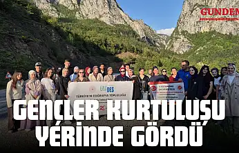 Gençler Kurtuluşu Yerinde Gördü