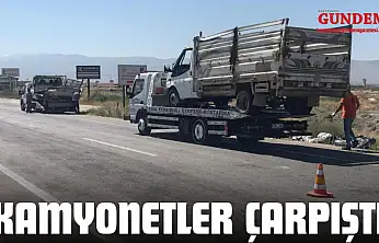 Kamyonetler Çarpıştı: 2 Yaralı