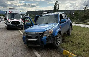 Kastamonu'da Yoldan Çıkan Kamyonet Takla Attı: 4 Yaralı