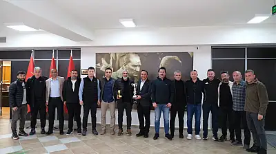 Başkan Hasan Baltacı, Şampiyon Takımı Ağırladı
