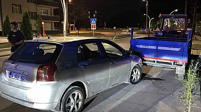 Bolu'da kontrolden çıkan otomobil römorka çarptı