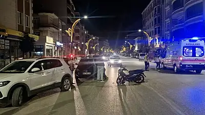 Çorum'da otomobil ile motosiklet çarpıştı: 1 yaralı