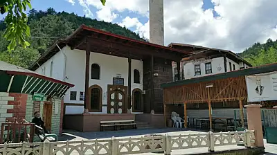 Haraçoğlu Türbesi'nde Yüzyıllardır Süren Gelenek