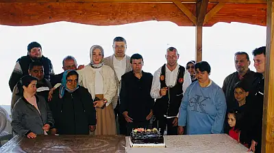 İnebolu'da Özel Bireylere Doğum Günü Kutlaması