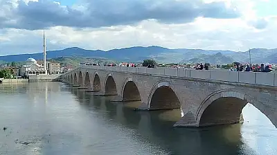 Osmancık'ta Motosikletlilerden 19 Mayıs Konvoyu